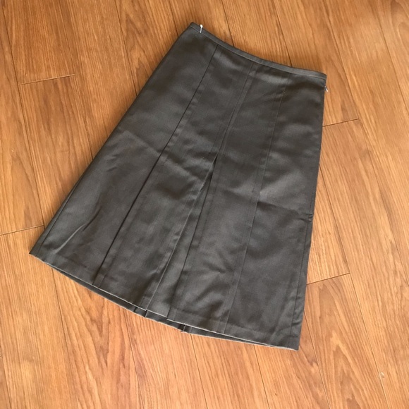 Ann Taylor Pleated Skirt - Picture 2 of 7